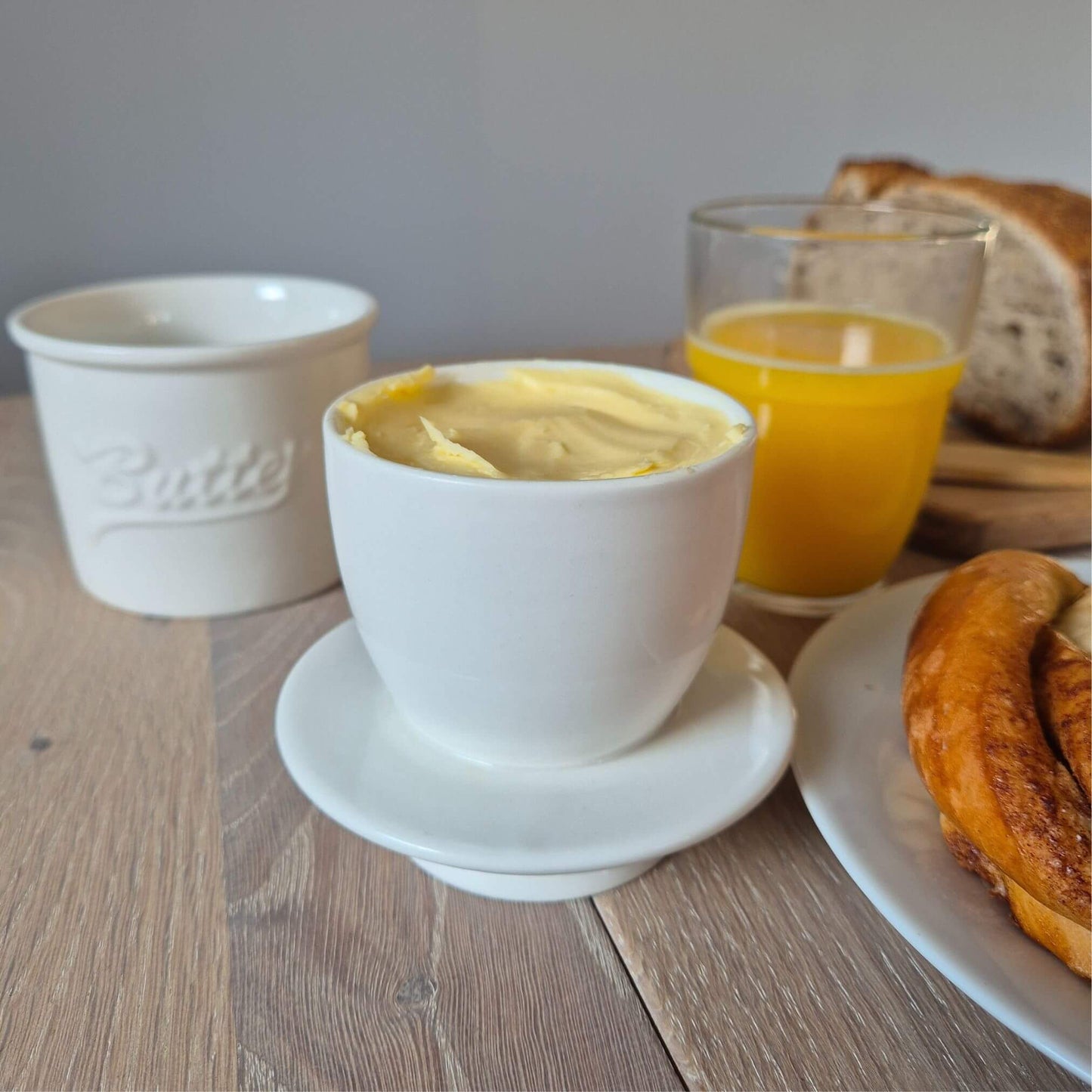 Smørklokke i klassisk stil – perfekt på frokostbordet