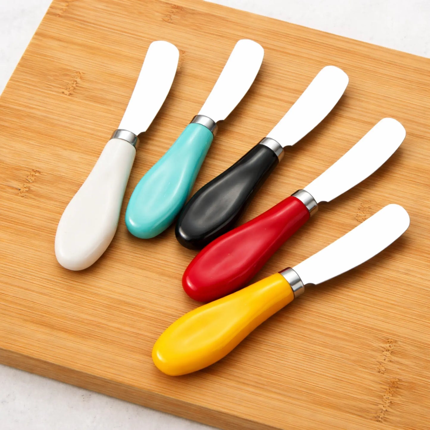 Smørkniv med keramisk håndtak